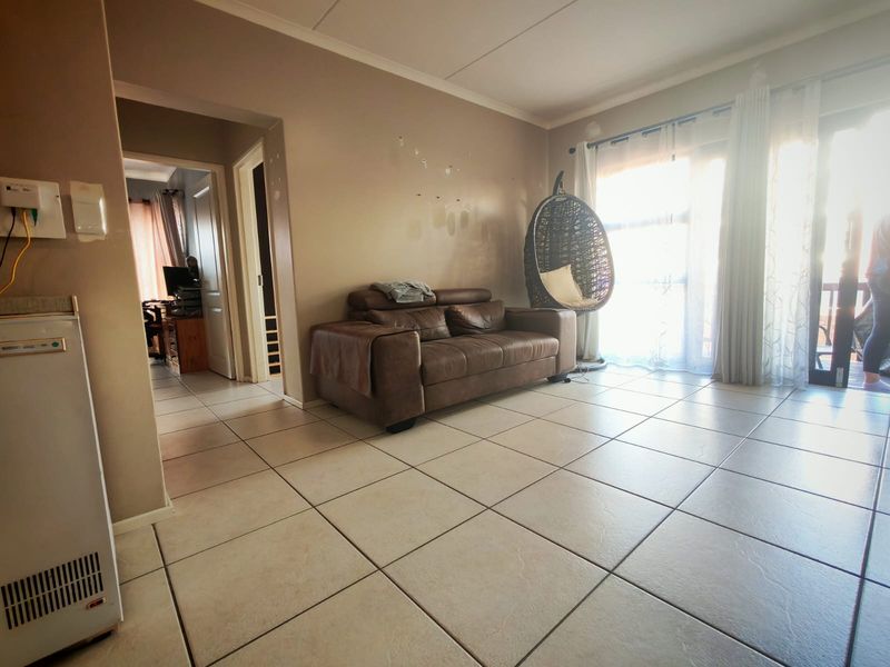 NEAT PET FRINDLY GARDEN APARTMENT - Photo 8