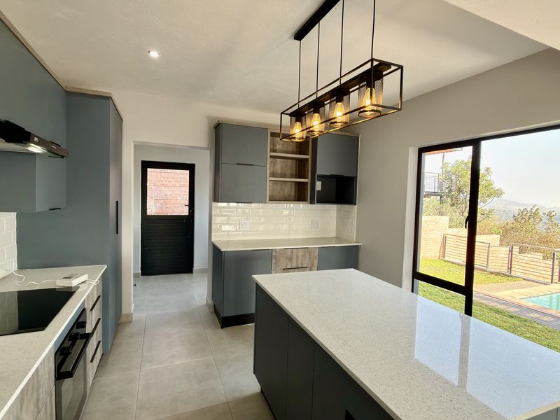 The Boulders Estate Stunning Brand New 3 Bedroom, 3 bathroom Home - Photo 7