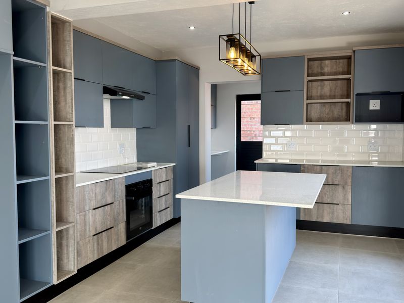 The Boulders Estate Stunning Brand New 3 Bedroom, 3 bathroom Home - Photo 6