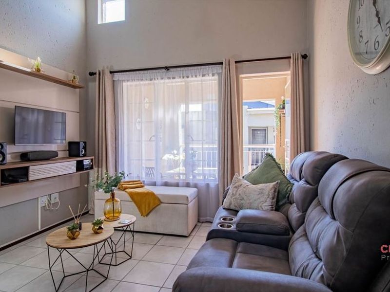 Modern 2-Bedroom Apartment with Great Amenities! - Photo 6