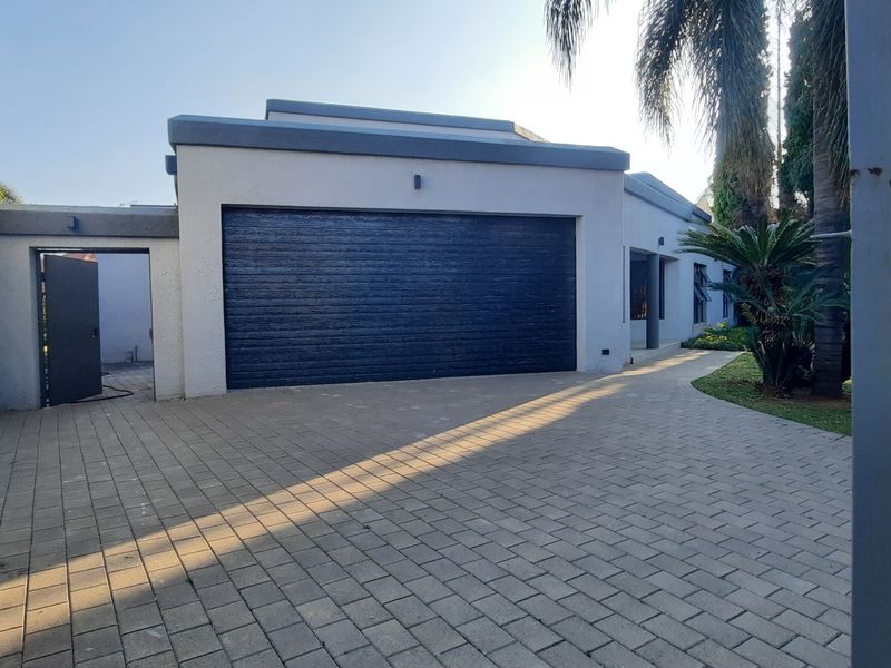 Exclusive Luxury Family Residence - Photo 3
