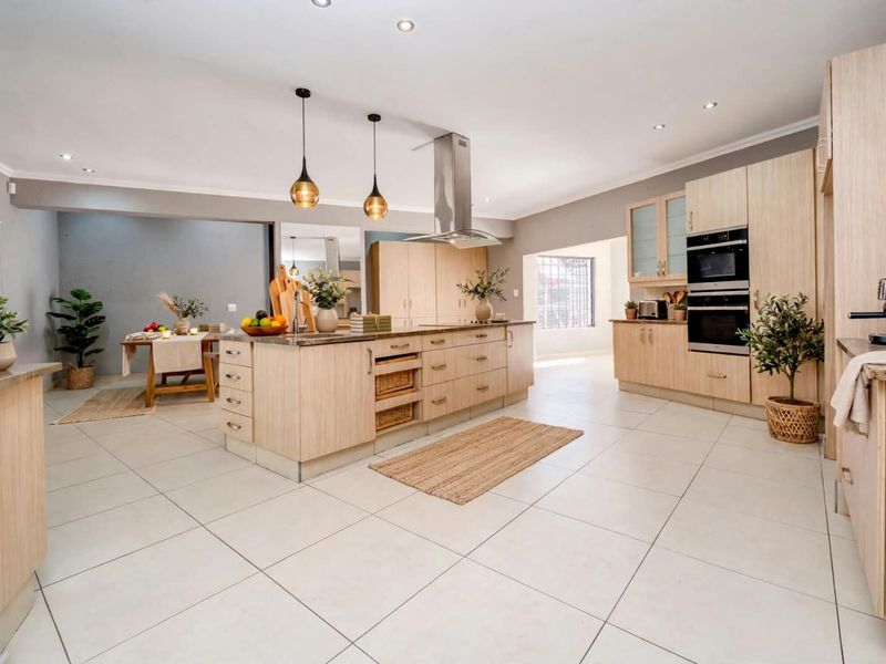 A Home Designed for Effortless Family Living, Entertaining and Everyday Comfort - Photo 8