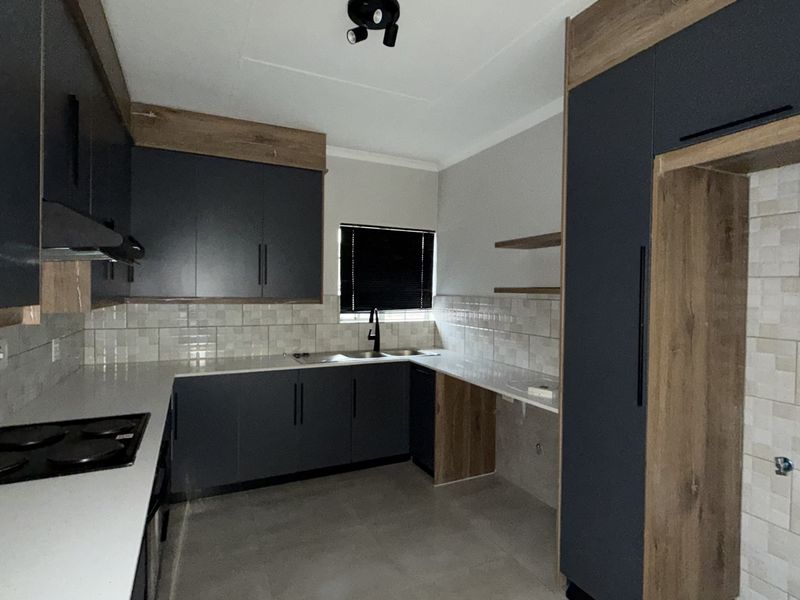 2 BEDROOM APARTMENT TO LET - Photo 4