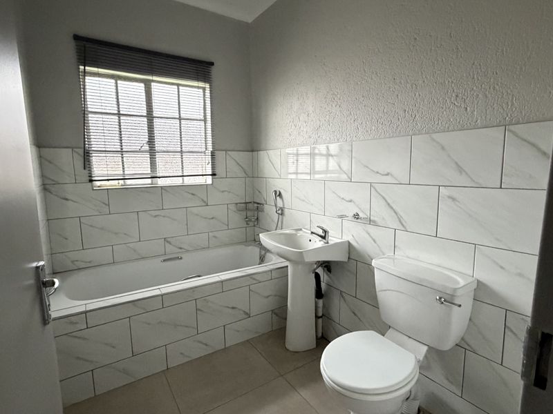 2 BEDROOM APARTMENT TO LET - Photo 8