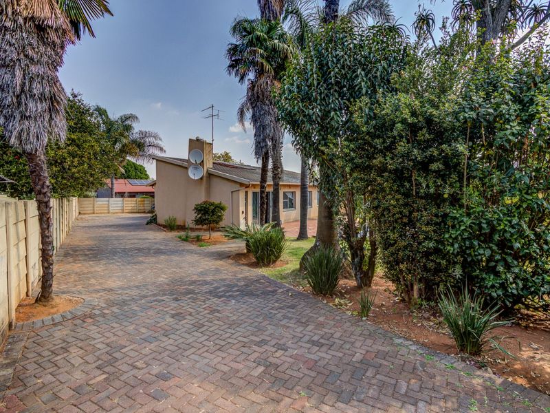 3 Bedroom, 2 Bathroom