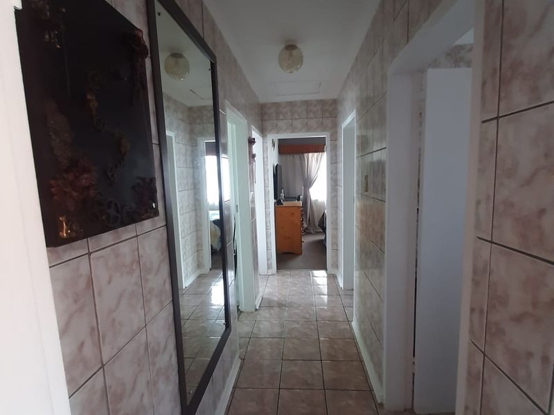 INVITING 3 BEDROOM FAMILY HOME IN MINNEBRON. - Photo 7