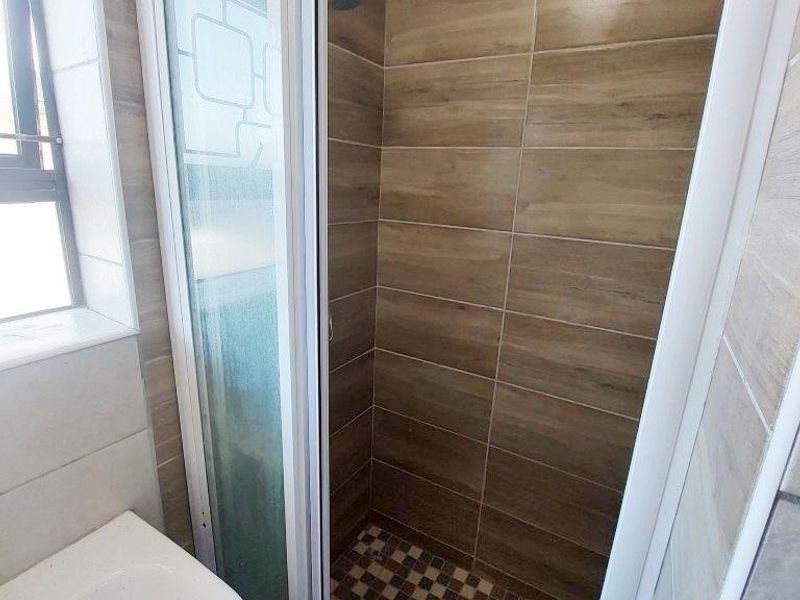 SUMMERSTRAND FURNISHED STUDIO / BACHELOR APARTMENT FOR RENT - Photo 4