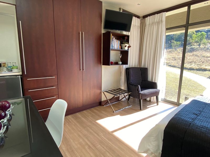 Fully Furnished Room to Rent in Popular Secure Eco Estate - Photo 10