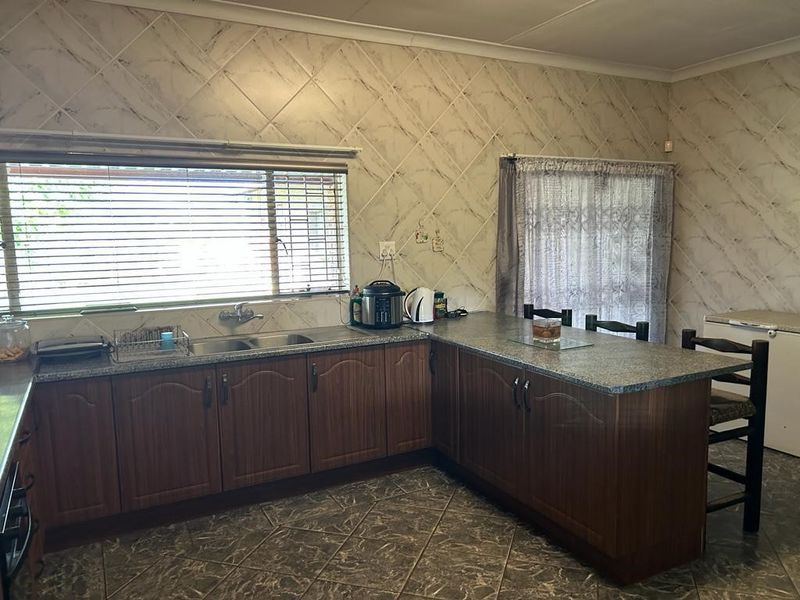 Smallholding with spectacular mountain views fo sale! - Photo 7
