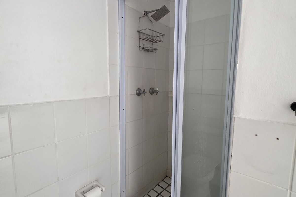 PAROW, 132 Monte Amiata - 2 Bedroom apartment with allocated parking bay for rent - Photo 4