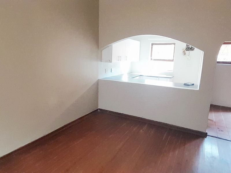 CENTRAL 1 BED 1 BATH APARTMENT FOR RENT - Photo 2