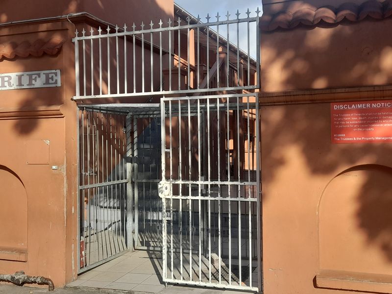 CENTRAL 1 BED 1 BATH APARTMENT FOR RENT - Photo 1