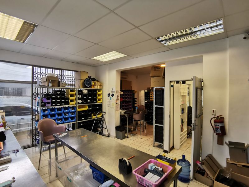 1487m2 High-Impact Business 4 Opportunity with Corlett Drive Frontage - Photo 10