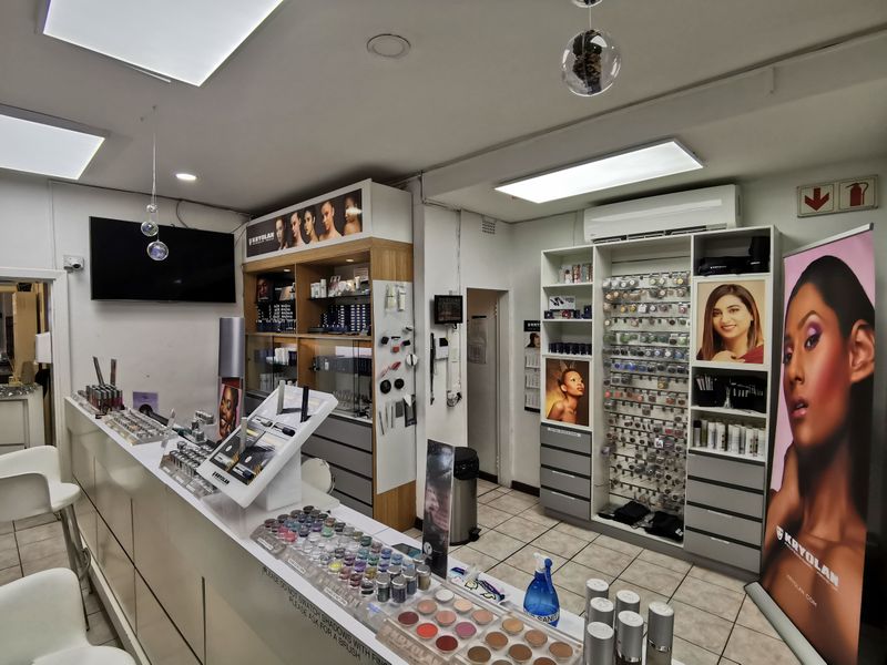 1487m2 High-Impact Business 4 Opportunity with Corlett Drive Frontage - Photo 9