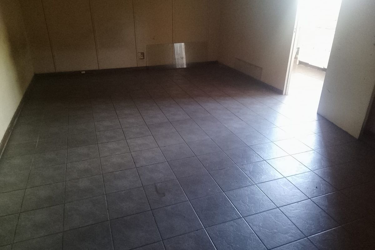 Commercial Property or ale in Bnoni - Photo 4