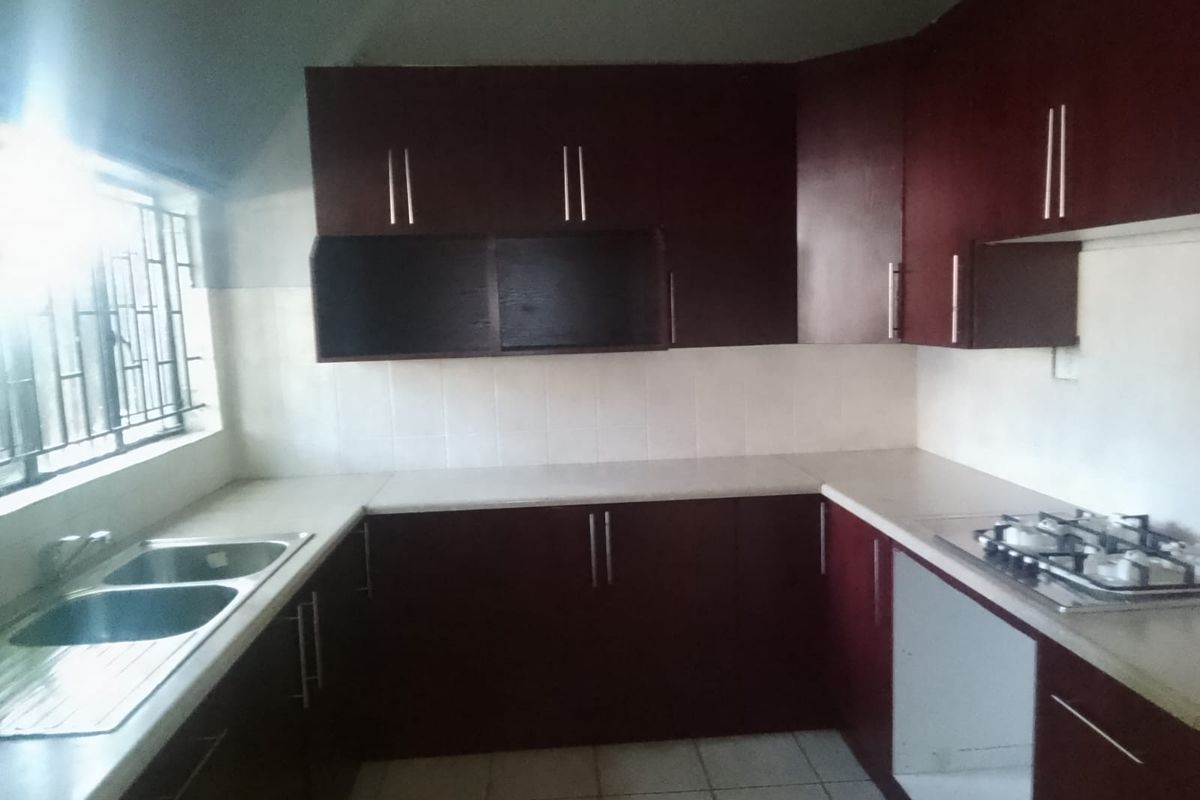 Commercial Property or ale in Bnoni - Photo 5