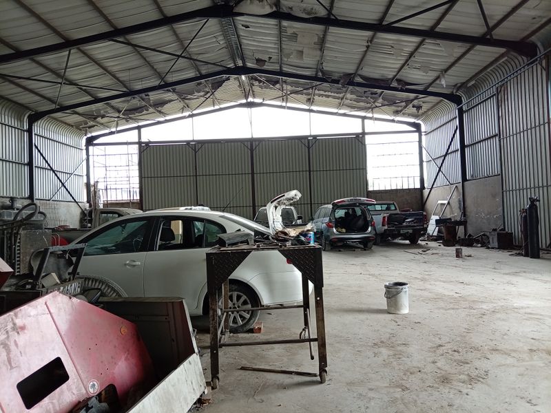 Discover a prime 5508m2 industrial yard for sale in Standerton - Photo 5