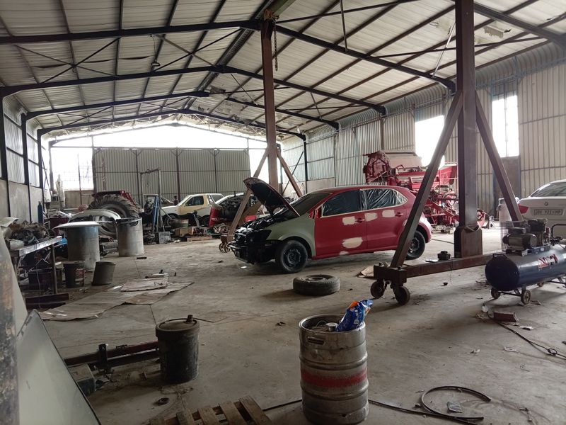 Spacious 5508m2 workshop for rent in Stanwest, Standerton—ideal for your business needs! - Photo 3