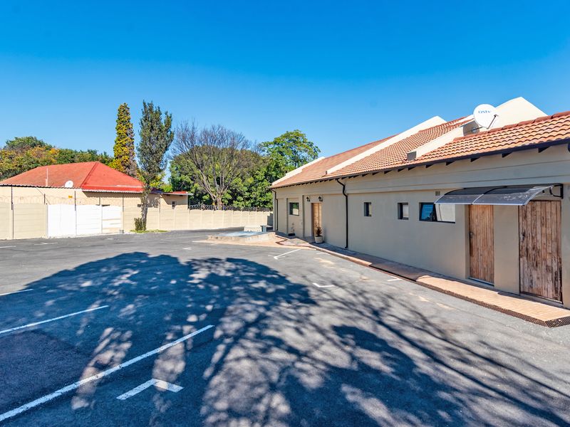 1487m2 Prime Louis Botha Avenue Property with Endless Potential - Photo 3