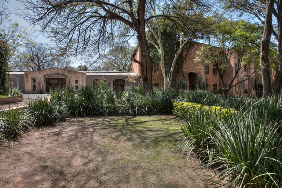 Stunning 13,000m2 hotel for sale in Nooitgedacht, Krugersdorp - a prime investment opportunity awai - Photo 3