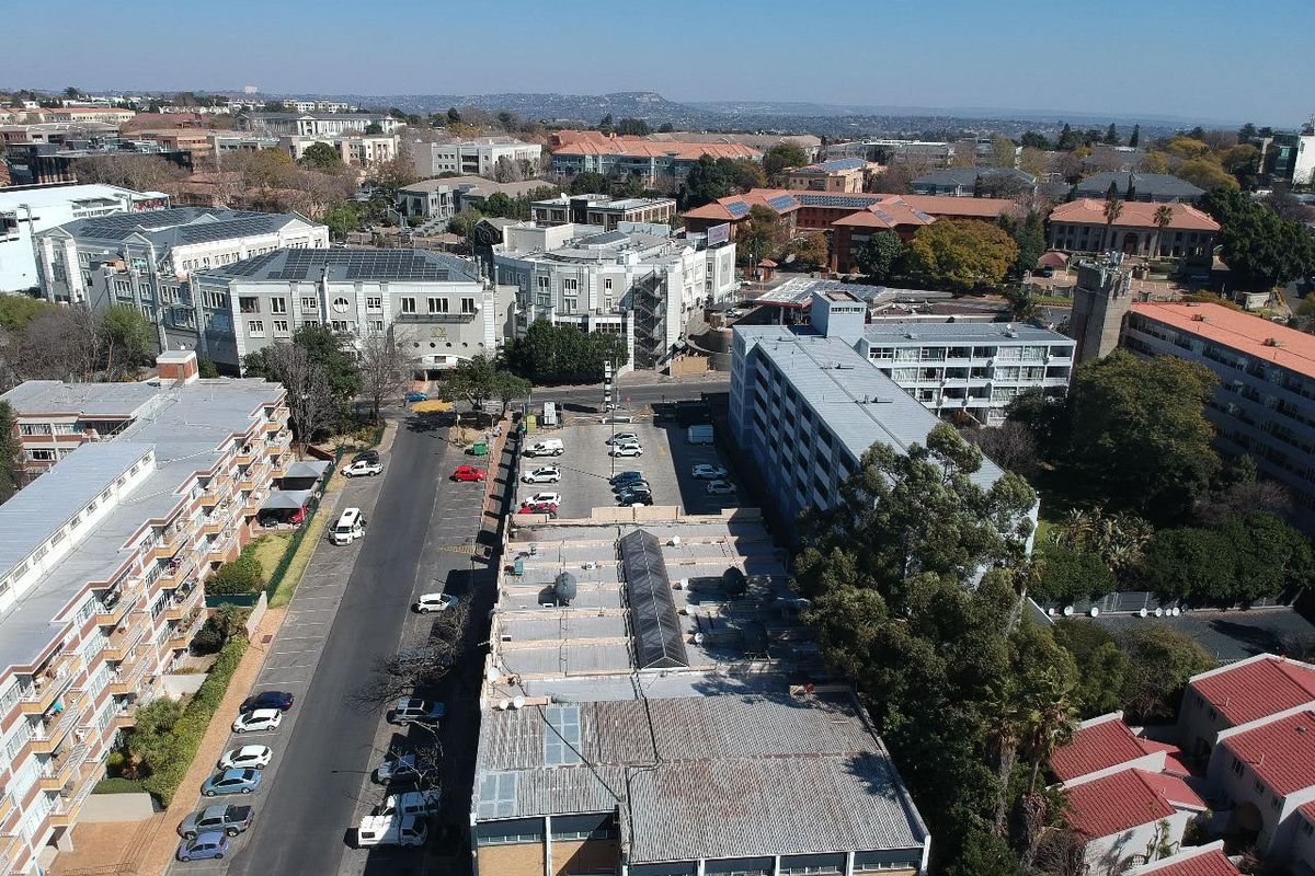 LOCATION LOCATION LOCATION - PRIME POSITION LAND FOR SALE IN PRESTIGIOUS AND BUSTLING ILLOVO SANDTON - Photo 3