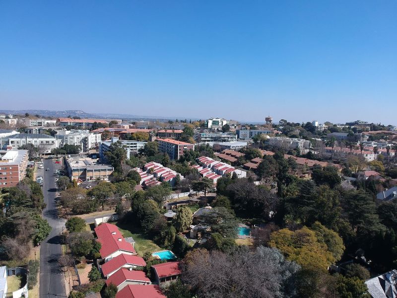 LOCATION LOCATION LOCATION - PRIME POSITION LAND FOR SALE IN PRESTIGIOUS AND BUSTLING ILLOVO SANDTON - Photo 4