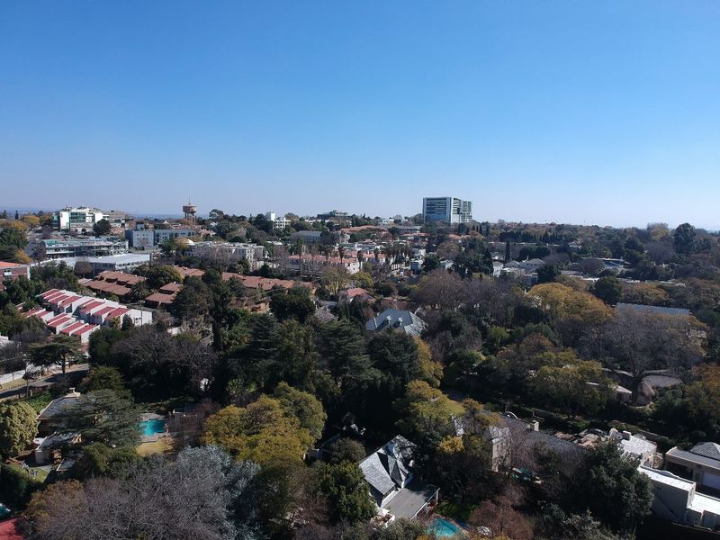 LOCATION LOCATION LOCATION - PRIME POSITION LAND FOR SALE IN PRESTIGIOUS AND BUSTLING ILLOVO SANDTON - Photo 5