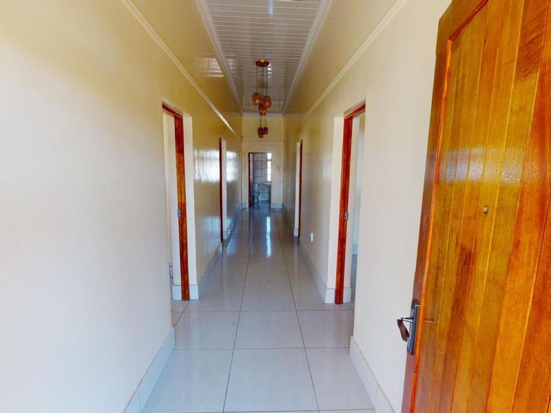 Spacious 929m2 office for sale in Upington Central—ideal for your business growth and investment! - Photo 8