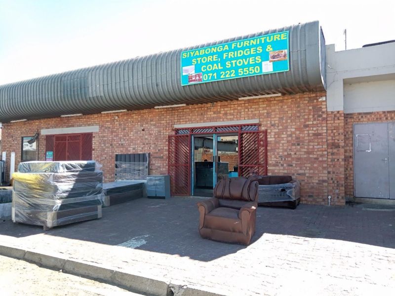 Spacious Commercial Property Standerton Central—perfect investment opportunity in a prime location - Photo 3