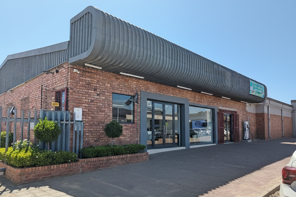 Spacious Commercial Property Standerton Central—perfect investment opportunity in a prime location - Photo 2