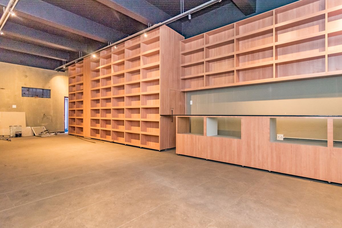 MIXED USE PROPERTY. PRIME LOCATION. INCOME GENERATOR WITH LONG LEASES ± R1.5m P/A - Photo 5