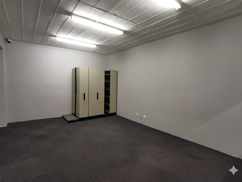 Prime Two-Level Industrial Facility To Let in Kew, Johannesburg - Photo 10