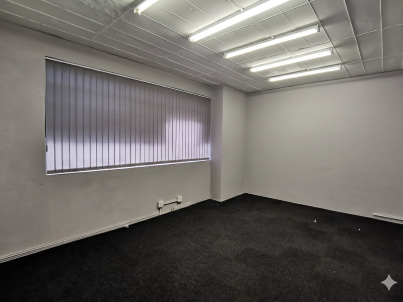 Prime Two-Level Industrial Facility To Let in Kew, Johannesburg - Photo 8