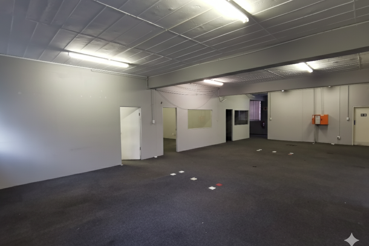 Prime Two-Level Industrial Facility To Let in Kew, Johannesburg - Photo 4