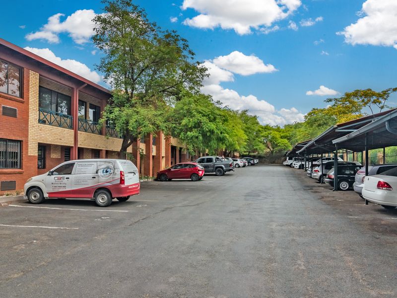 PRIME COMMERCIAL OFFICE - 87m2. CORPORATE DISPOSAL. - Photo 2