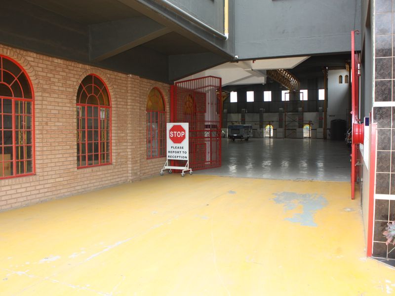 Spacious m2 workshop for sale in La Rochelle, Johannesburg—ideal for entrepreneurs and creators! - Photo 6