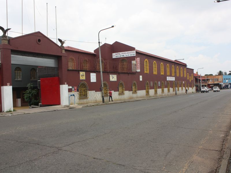 Spacious m2 workshop for sale in La Rochelle, Johannesburg—ideal for entrepreneurs and creators! - Photo 3