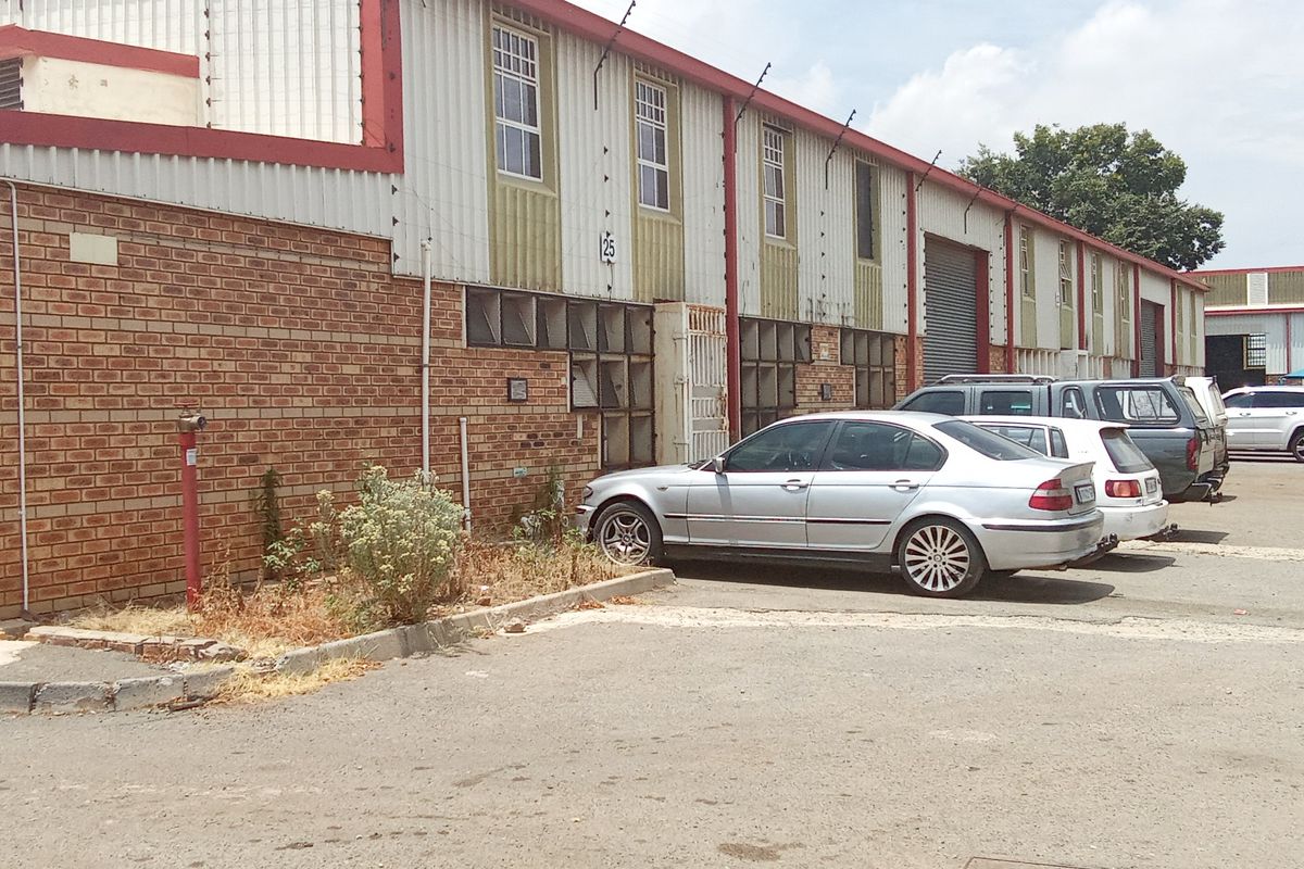 Industrial Site with workplaces - Photo 5