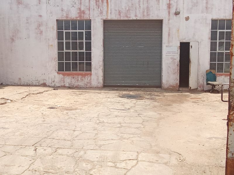 Industrial Site with workplaces - Photo 3