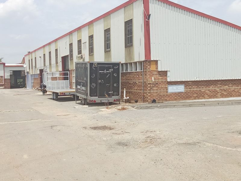 Industrial Site with workplaces - Photo 4