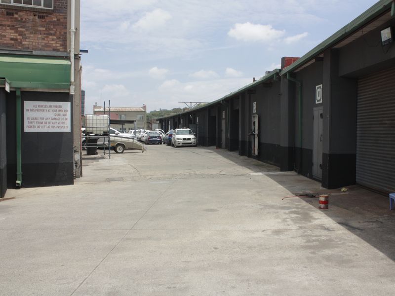 Industrial Site with workplaces - Photo 4