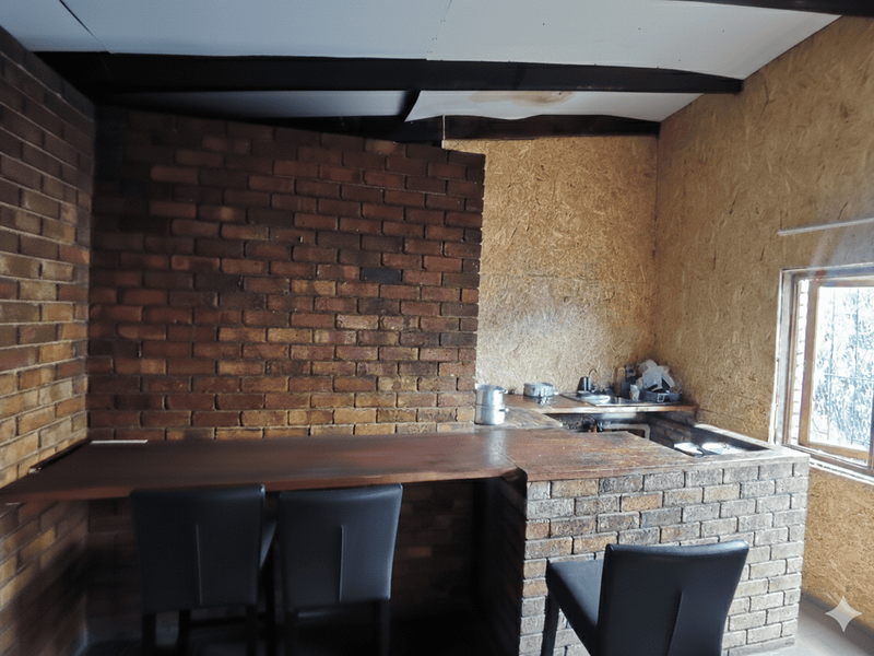 Exceptional Volume and Expansive Yard, Kew - Johannesburg - Photo 10