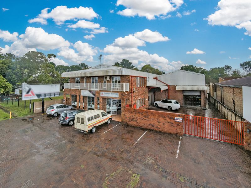 PRIME FREESTANDING INDUSTRIAL WAREHOUSE WITH HIGH VISABILTY FRONTAGE - Photo 3