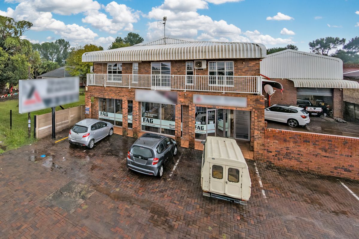 PRIME FREESTANDING INDUSTRIAL WAREHOUSE WITH HIGH VISABILTY FRONTAGE - Photo 2