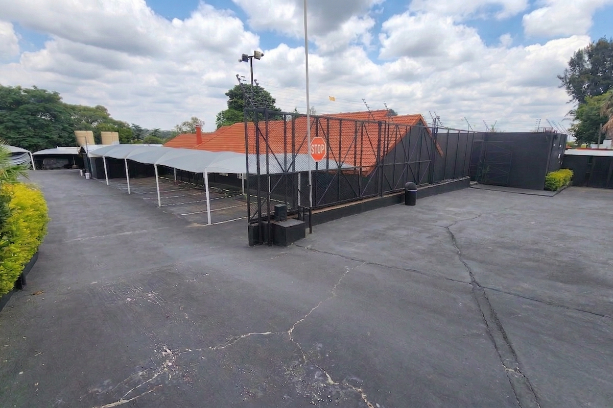 The Ultimate Creative Kingdom: Dual Venues & Triple-Studio Hub on Main Road, Bryanston - Photo 2