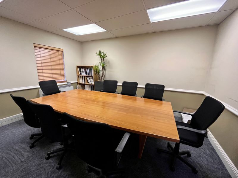 Quiet productive environment for your small business - Photo 3