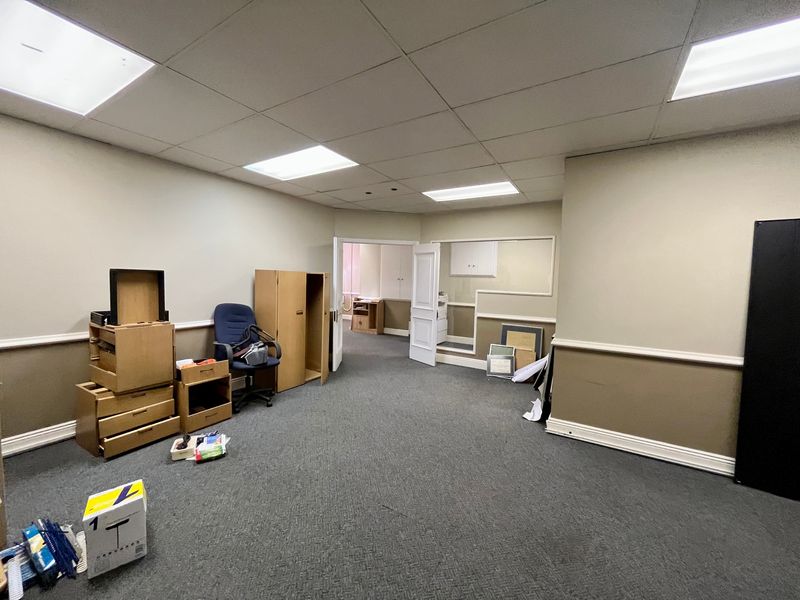 Quiet productive environment for your small business - Photo 8