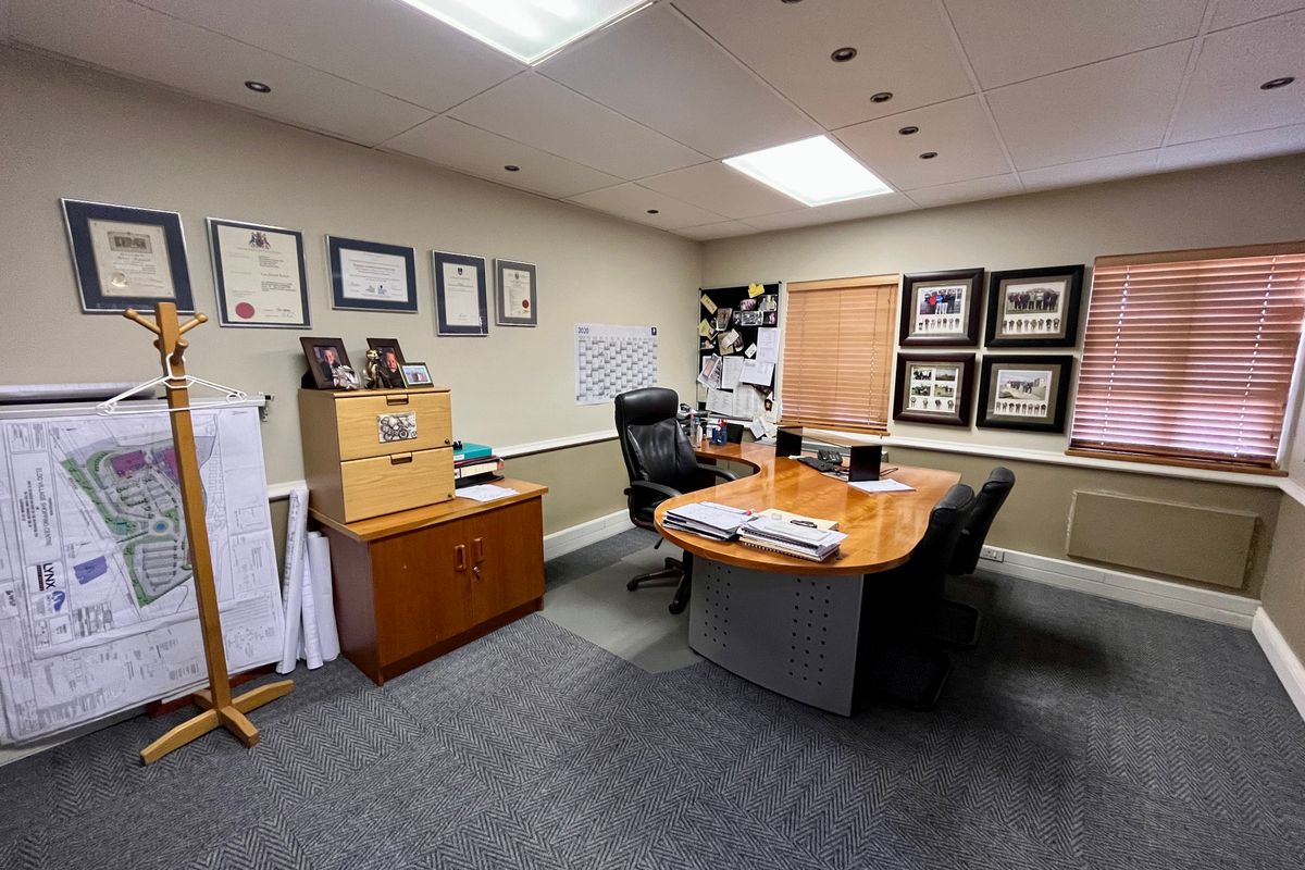 Quiet productive environment for your small business - Photo 4