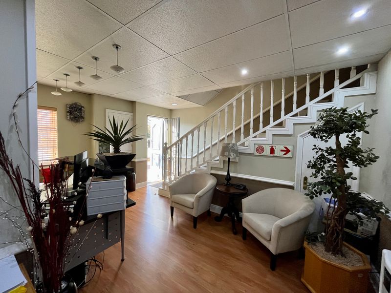 Quiet productive environment for your small business - Photo 2