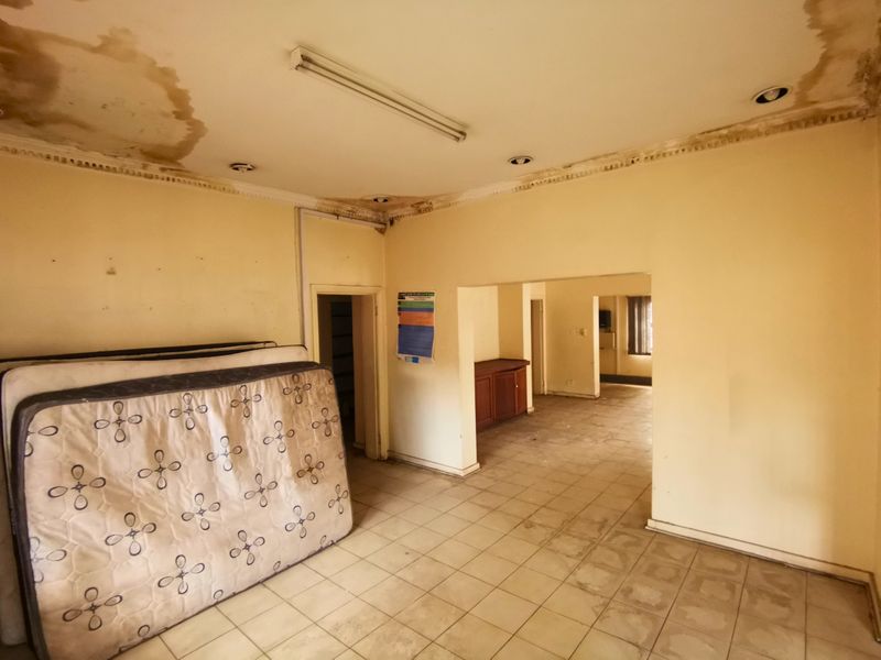 High-Capacity 1487m2 Multi-Dwelling Property in Prime Bramley - Photo 8